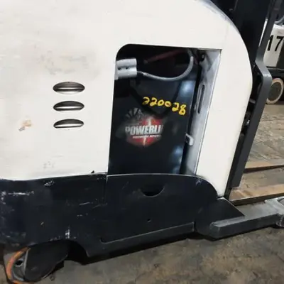 USED 2018 CROWN RR5725-45