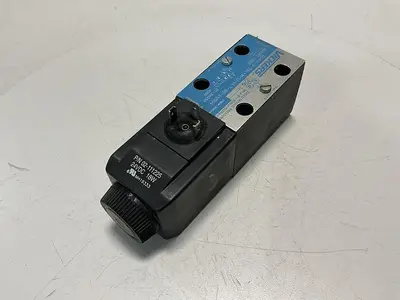 USED VICKERS DG4V-3-2AL-M-U-HL7-60-EN594