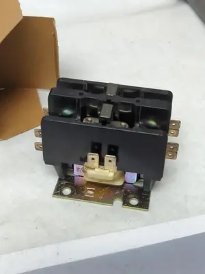 New | in-Stock JOSLYN CLARK DP2C302-120 Miscellaneous Equipment (Electrical & Power) | Surplus Asset Holdings #1189302