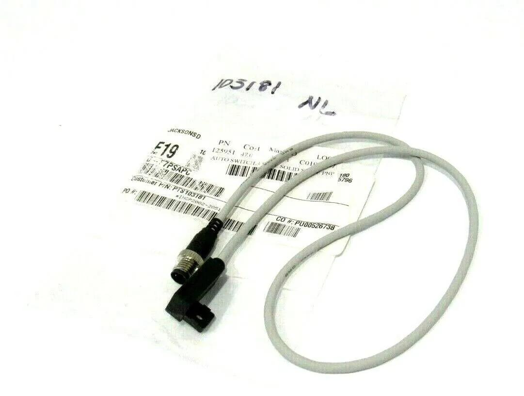 NEW SMC D-F7PSAPC SWITCH DF7PSAPC