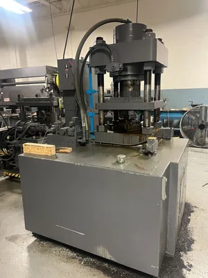 1983 CLIFTON 200 4 Post Hydraulic Press | Universal Press & Machinery (UPM) (6)