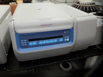 Used THERMO _UNKNOWN_ Lab Centrifuges California US | Biotech Equipment Sales #1466471
