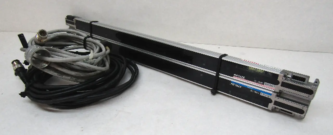 USED KEYENCE SL-V28H-T, SL-V28H-R