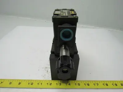 Parker Complete Mod D31VW20D4NYCF Pilot Valve Mod D1VW20DNYCF Hydraulic Valve