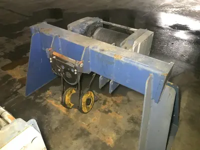 USED DEMAG 2 DEMAG 3.2 TON HOISTS AND 2 SIDE SUPPORTS