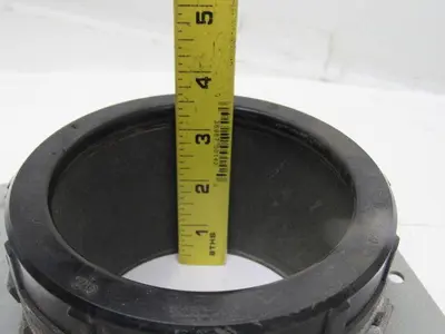 OZ/Gedney 4" Insulated Rigid Conduit Box Connector W/ Mounting Plate