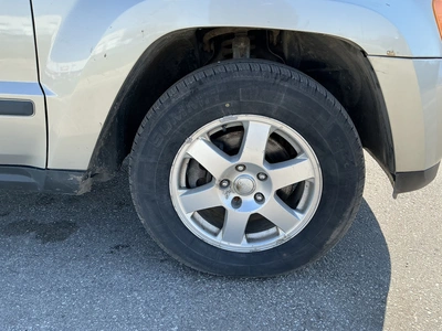 USED 2009 JEEP GRAND CHEROKEE
