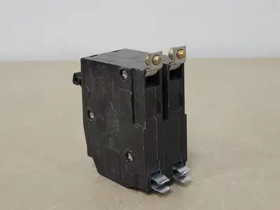 NEW SQUARE D QOB260