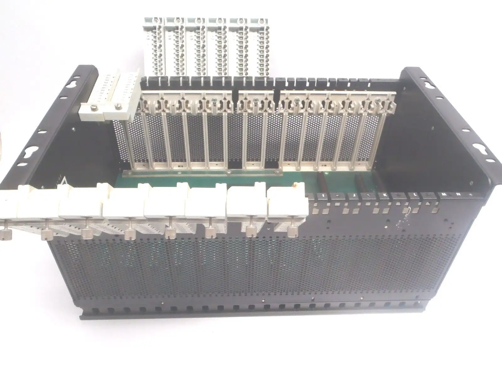 Used Industrial Solid State Controls I/O 12 Slot Expansion Rack PLC Chassis Michigan US | Maverick Industrial Sales #1411532