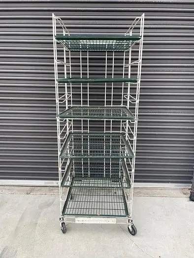 VINYL PROTECTED WIRE CART WITH INSULATED SHELVING ON WHEELS