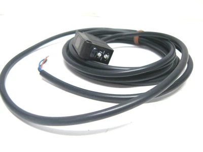 Omron E3Z-T61-D Photoelectric Sensor 12-24 Vdc