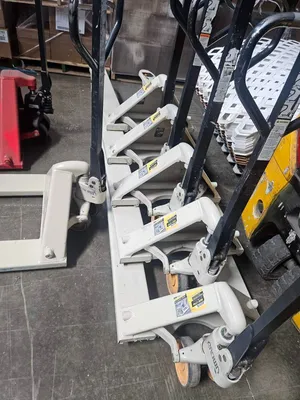 USED Pallet Jacks Pallet Jack