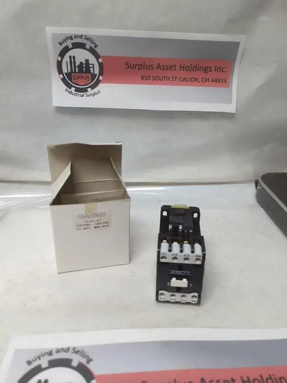 New | in-Stock JOSLYN CLARK CL02.AJ Miscellaneous Equipment (Electrical & Power) | Surplus Asset Holdings #1199246