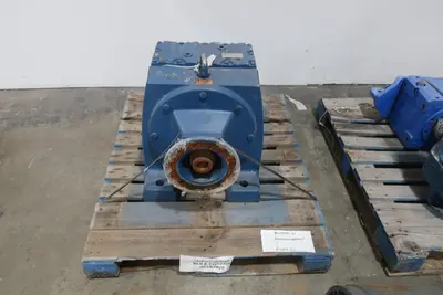 3 PALLETS OF ASSORTED GEAR REDUCERS