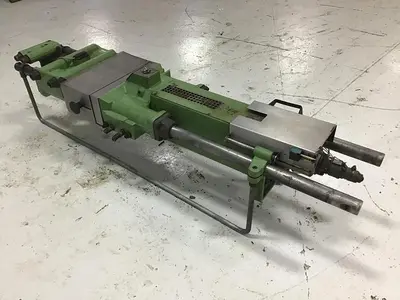 USED ARBURG 320M 750-210 / IU