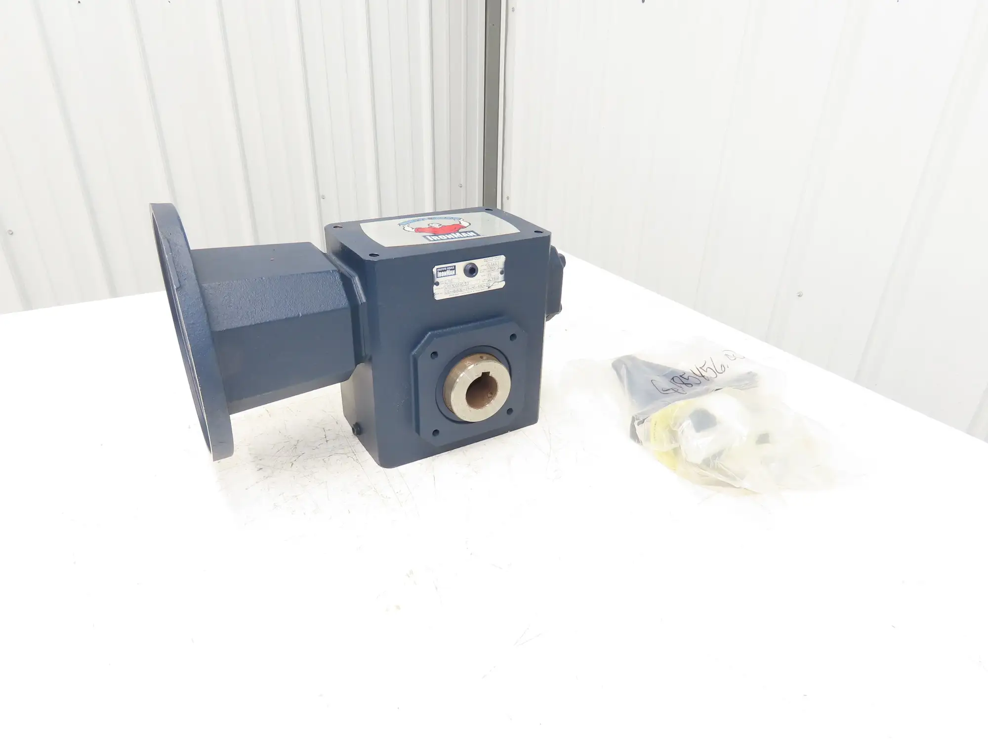 Grove Gear Ironman GR-HM-830-15-H1-180-23 Gearbox 15:1 Ratio 180TC Hollow Shaft