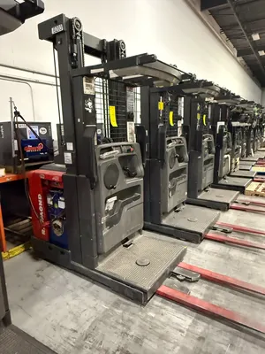 RAYMOND 550-OPC30TT Forklifts | ListingHippo (9)