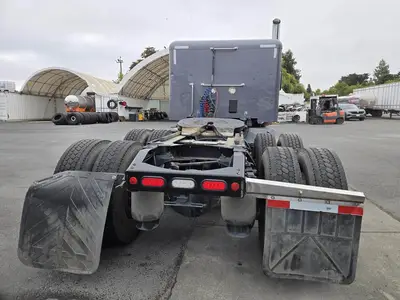 USED 2020 PETERBILT 567