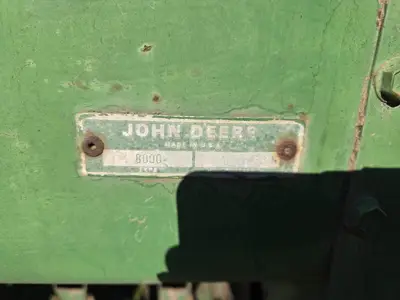 USED 1986 JOHN DEERE 8300