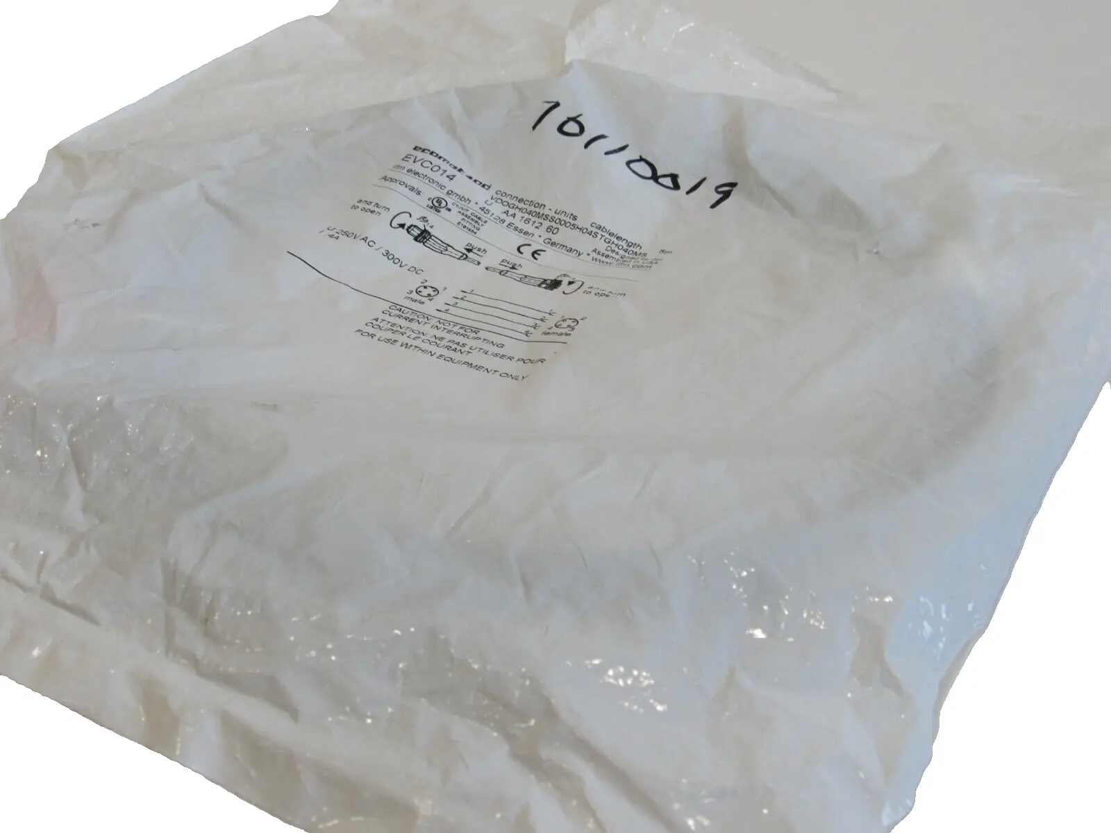 NEW IFM EFECTOR EVC014 CONNECTION CABLE VDOGH040MSS0005H04STGH040MS