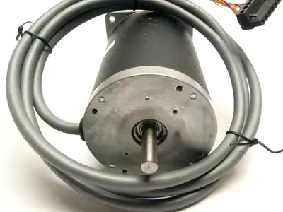 Servo Motor 9.5mm Stem 85mm Bore With Cable 7 Pin Terminal - Used