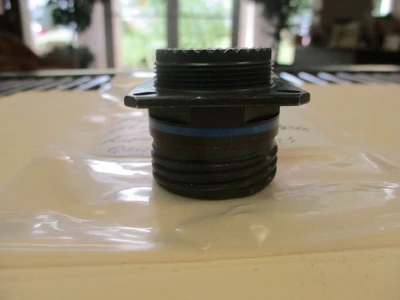 NEW Amphenol JD38999/20WF35AN
