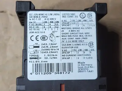 NEW SIEMENS 3RT1016-1AK61
