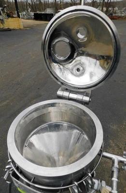 USED RICHARD STIHLER 7 GALLON CONE BOTTOM
