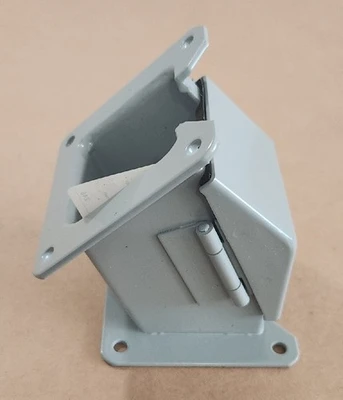 NEW Hammond Manufacturing 1485B4Q