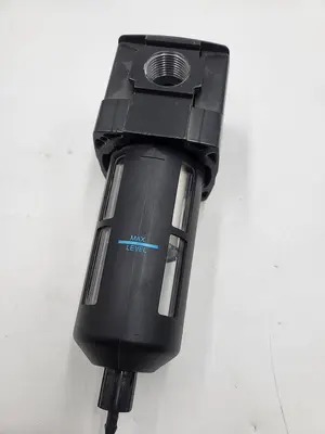 USED WILKERSON WILKERSON PNEUMATIC FILTER F28-06-SK00