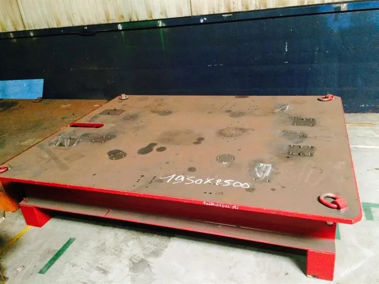 Used WELDING TABLE 2500 X 1950 MM Tables, Floor & Layout Plates BE | Apt International N.V #366596
