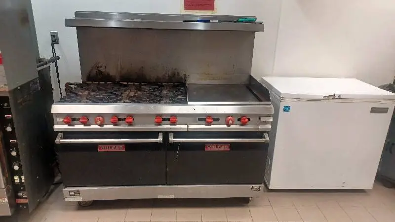 VULCAN GAS RANGE WITH GRIDDLE AND 2 OVENS