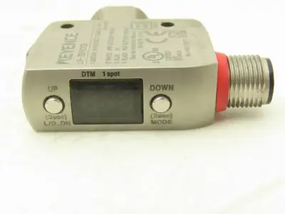 Keyence LR-ZB90CB Self-Contained CMOS Photoelectric Laser Proximity Sensor