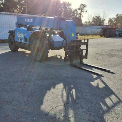 USED 2015 Genie GTH-844