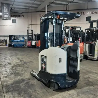 USED 2016 CROWN RR5725-45