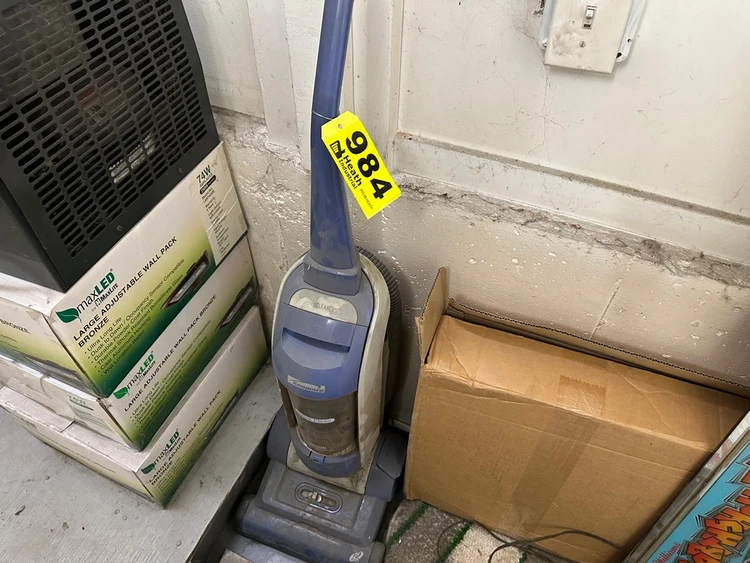 Used _UNKNOWN_ KENMORE QUICK CLEAN VACUUM CLEANER Vacuum Cleaners Illinois US | Heath Industrial Auction Services #1381228