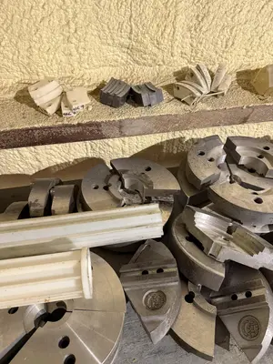 Wooden Rolling 2 Tier Shop Table With Various Aluminum Pie Jaws
