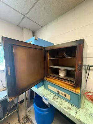 Used _UNKNOWN_ _UNKNOWN_ Lab Ovens Ohio US | Myron Bowling Auctioneers Inc #1504642
