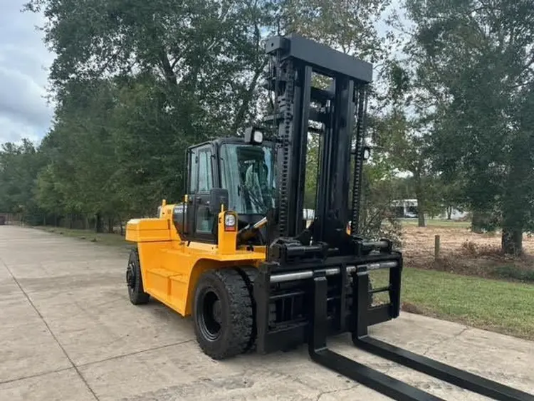 Used 2015 HYUNDAI 160D-7A Internal Combustion Forklifts: Pneumatic Tire Texas US | North Texas Equipment Services #549699