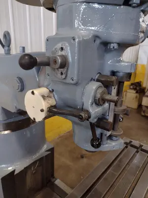 1.5 HP BRIDGEPORT RAM TYPE VERTICAL MILL: STOCK #18811