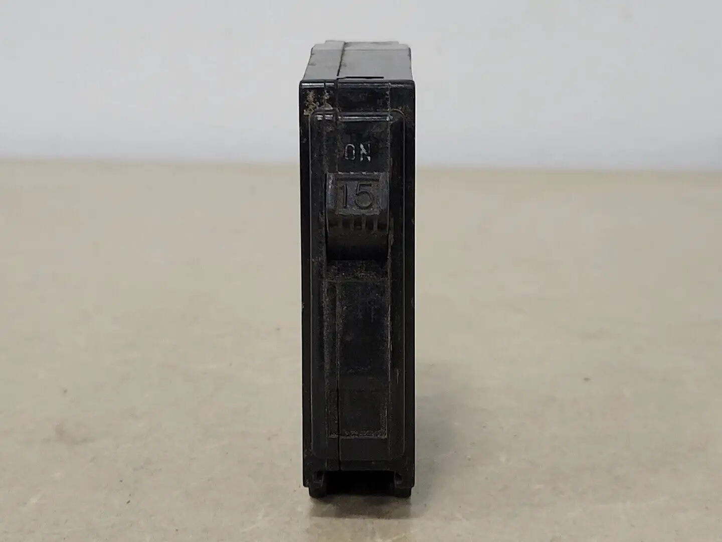 USED SQUARE D QO115