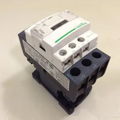 USED SCHNEIDER ELECTRIC LC1D25