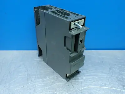 NEW SIEMENS 6ES7 3221BH010AA0