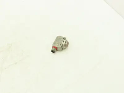 Keyence LR-ZB90CB Self-Contained CMOS Photoelectric Laser Proximity Sensor