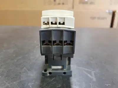 USED TELEMECANIQUE LC1D25F7