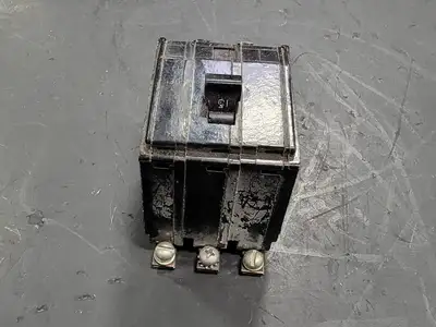 15 Amp, 3 Pole, Circuit Breaker