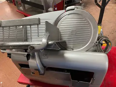 Used Hobart Used Hobart Automatic Meat Cheese Deli Slicer Model 1712R 120V Slicers / Dicers / Cutters Illinois US | Falcon Restaurant Supply #1376091