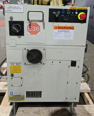 USED 2014 FANUC R-2000IB/210F + R30IB