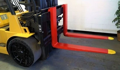 USED 2003 CATERPILLAR GC70K