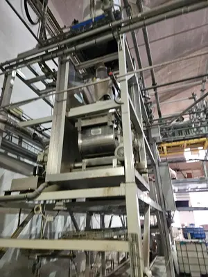 USED HOSOKAWA TWO-STAGE PLASTIC SHREDDING AND GRANULATION SYSTEM